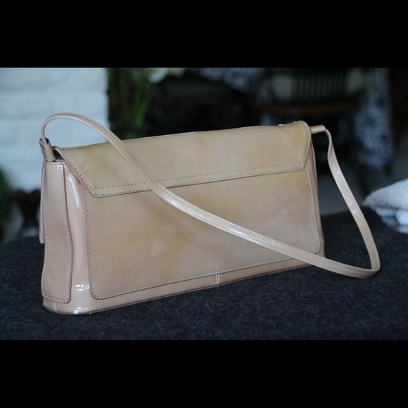 A Stuart Weitzman Clutch - Picture 3 of 5